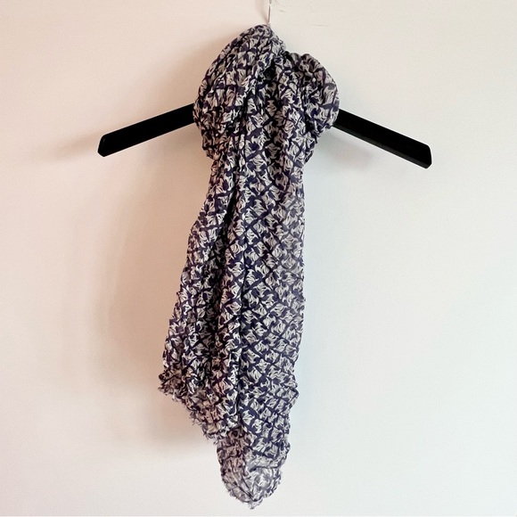 JCREW FISH PRINT PURPLE SCARF - Picture 4 of 8